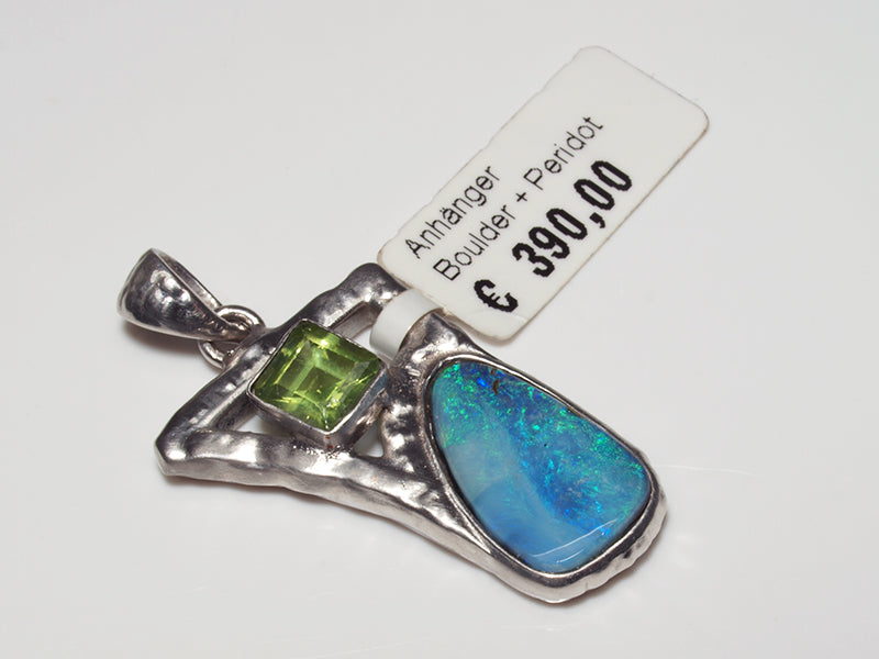 Opalschmuck, Silberschmuck, Anhänger mit Boulder Opal aus Australien