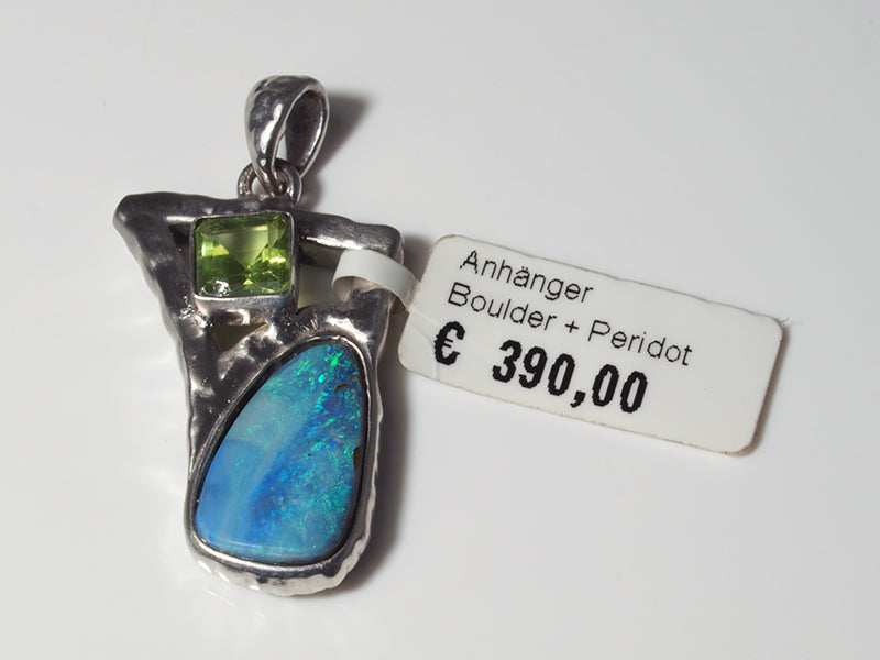 Opalschmuck, Silberschmuck, Anhänger mit Boulder Opal aus Australien