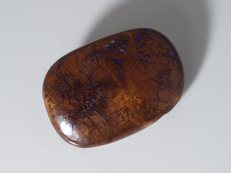 Boulder Opal Australien, Opal mit Bohrung für Opalanhänger