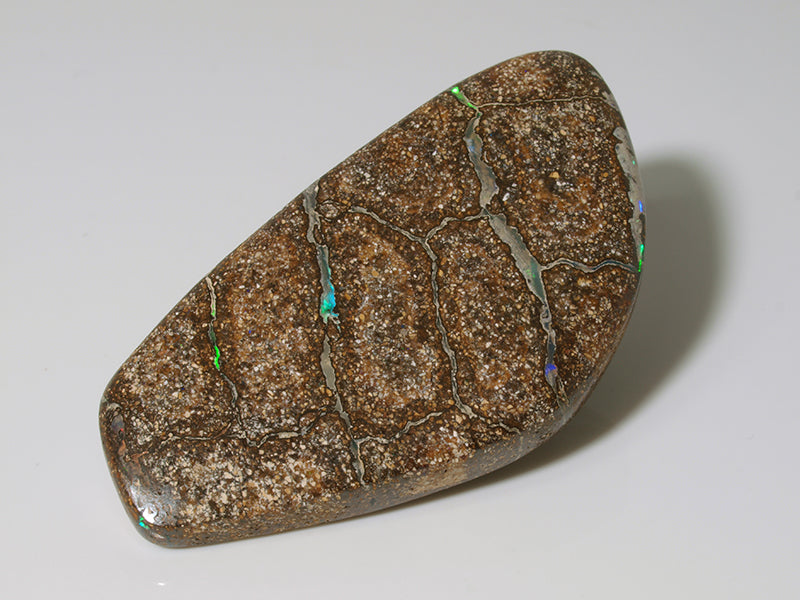 Boulder Opal Australien, Gebohrt für Opal Anhänger