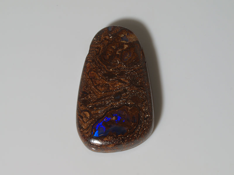 Boulder Opal Australien, Opal mit Bohrung für Opalanhänger