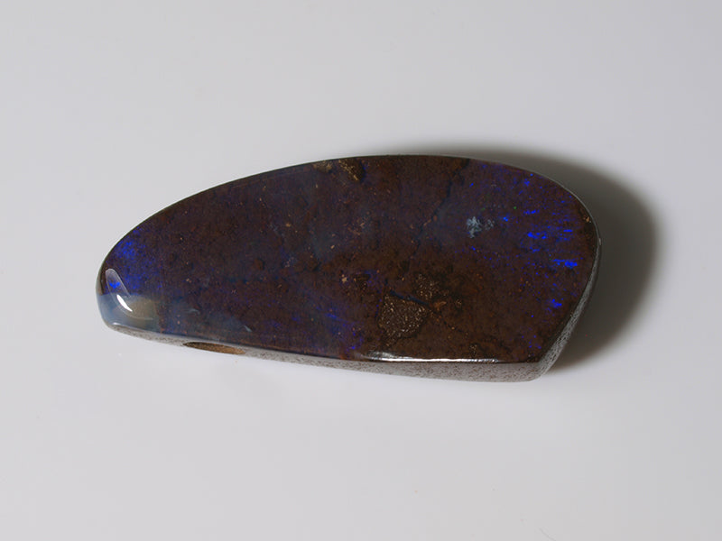 Boulder Opal Australien, Gebohrt für Opal Anhänger