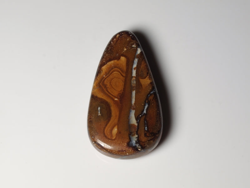 Boulder Opal Australien, Opal mit Bohrung für Opalanhänger