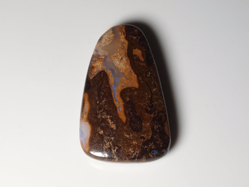 Boulder Opal Australien, Opal mit Bohrung für Opalanhänger