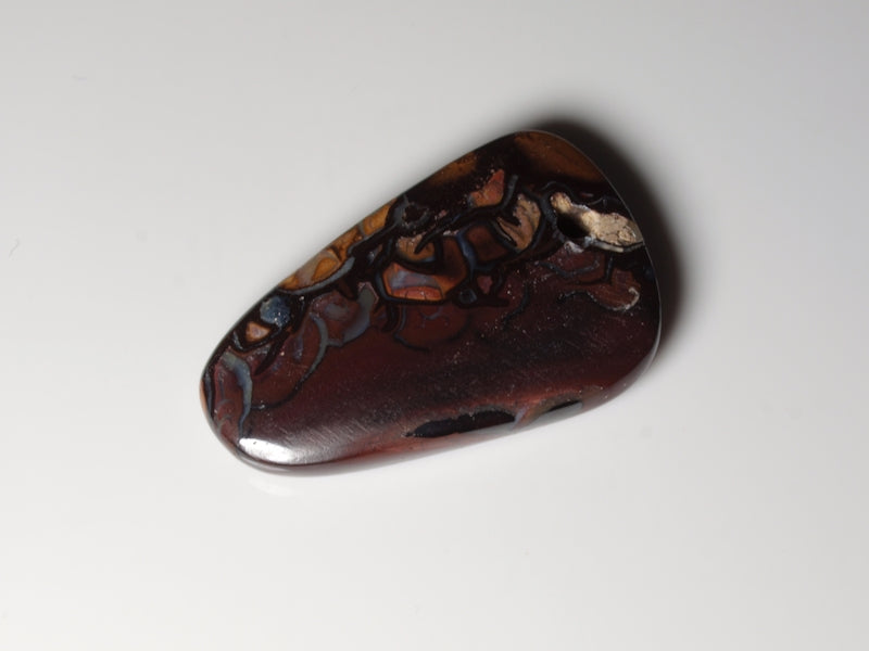 Boulder Opal Australien, Opal gebohrt für Opalanhänger