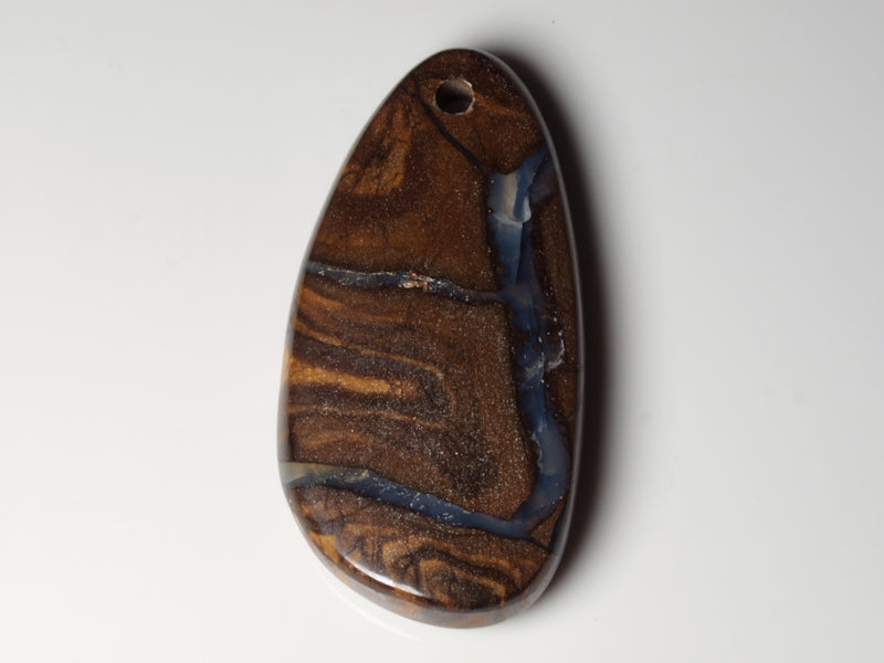 Boulder Opal Australien, Opal gebohrt für Opalanhänger