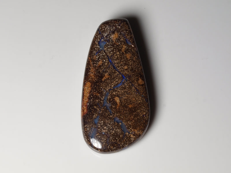 Boulder Opal Australien, Opal gebohrt für Opalanhänger