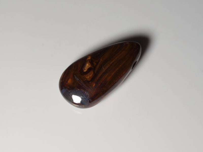 Boulder Opal Australien, Opal gebohrt für Opalanhänger
