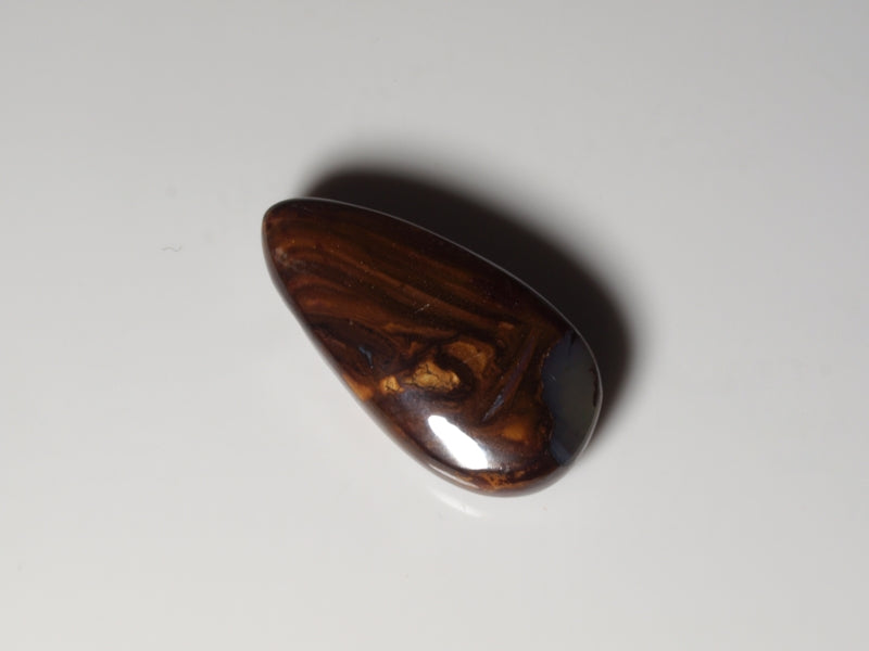 Boulder Opal Australien, Opal gebohrt für Opalanhänger