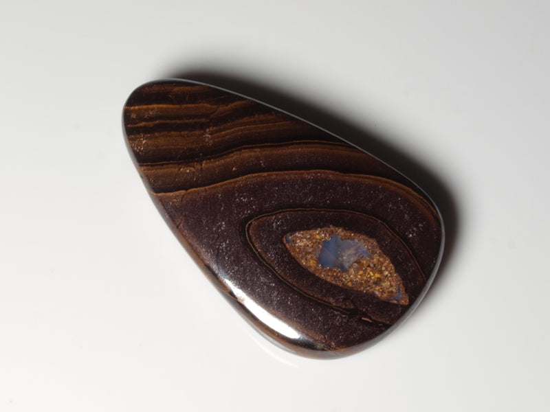 Boulder Opal aus Australien Gebohrt für Opalanhänger