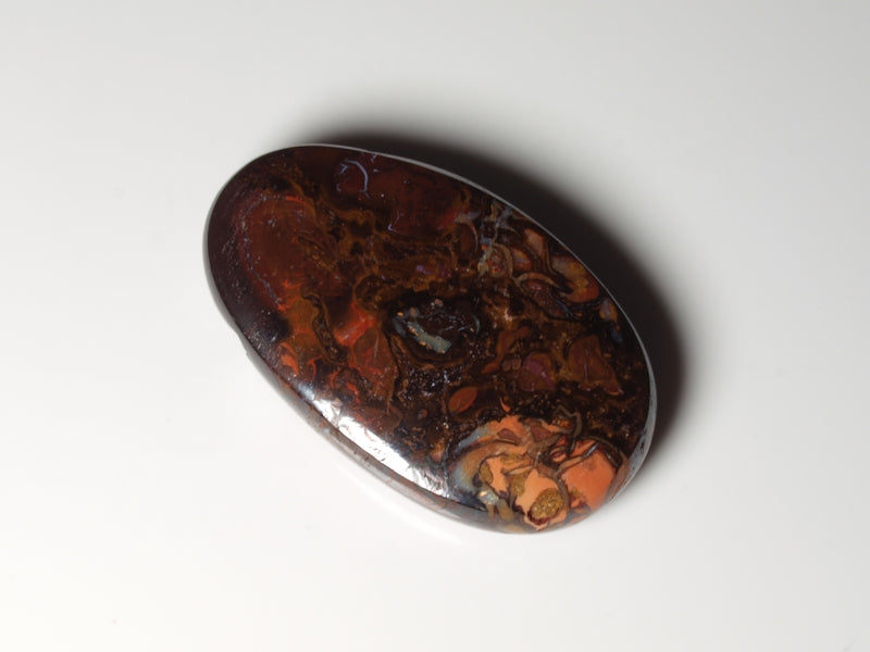 Boulder Opal aus Australien Gebohrt für Opalanhänger