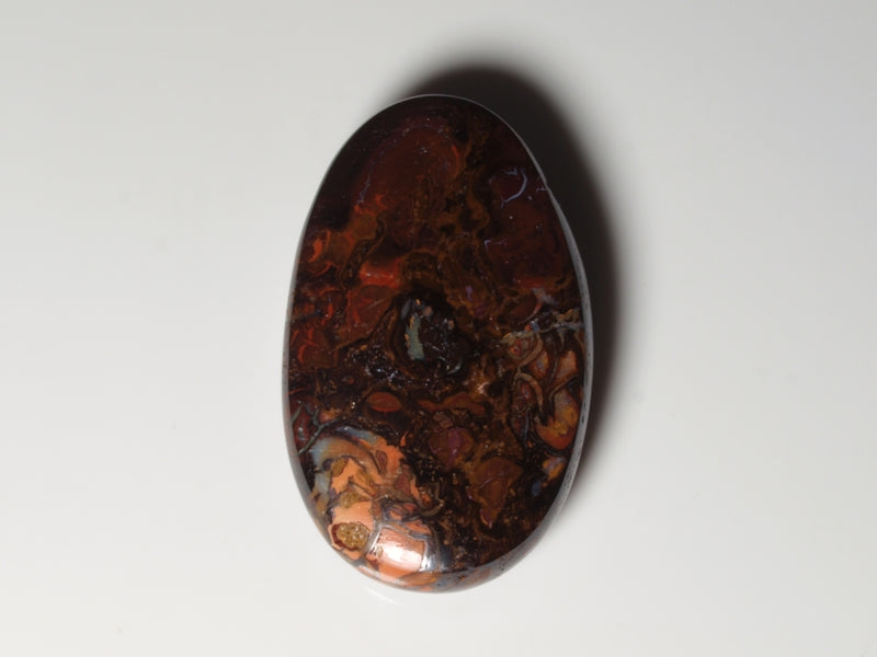 Boulder Opal aus Australien Gebohrt für Opalanhänger
