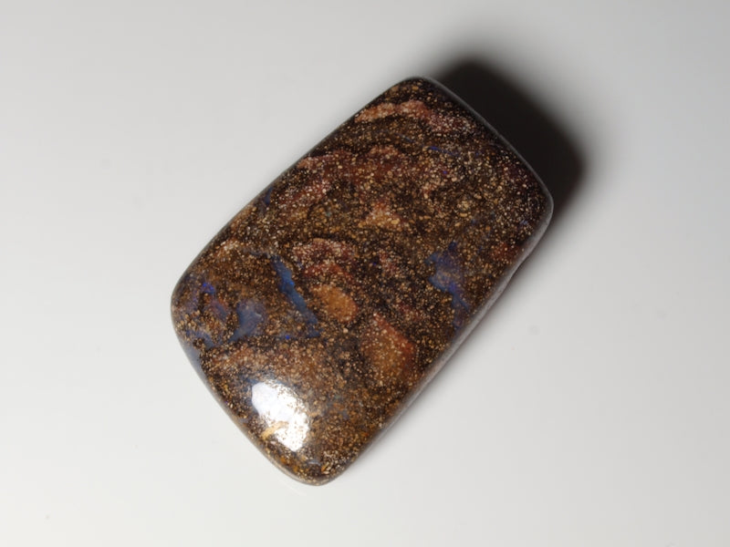 Boulder Opal aus Australien Gebohrt für Opalanhänger