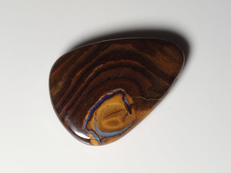 Boulder Opal aus Australien Gebohrt für Opalanhänger