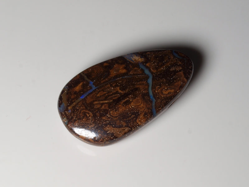 Boulder Opal aus Australien Gebohrt für Opalanhänger