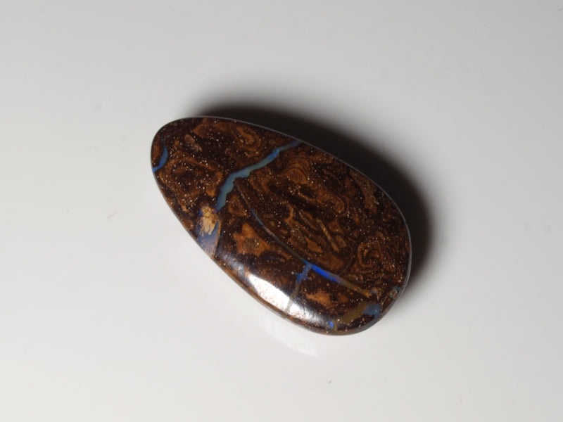 Boulder Opal aus Australien Gebohrt für Opalanhänger