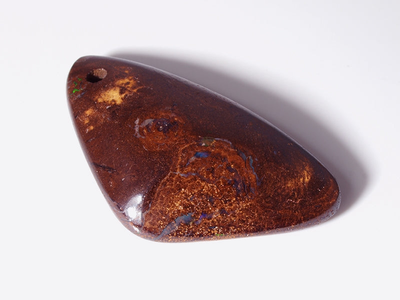 Opal Australien, Gebohrt für Opalanhänger