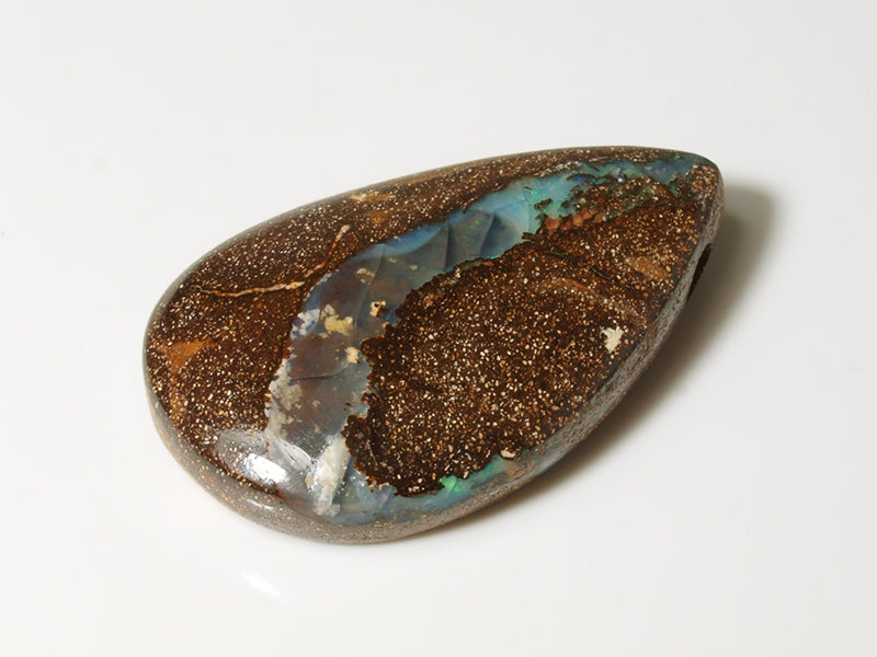Opal Australien, Gebohrt für Opalanhänger