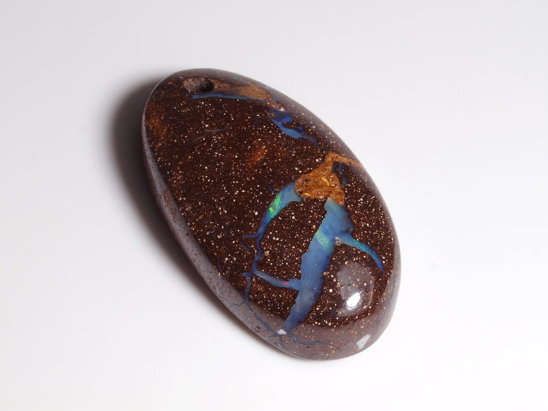 Opal Australien, Gebohrt für Opalanhänger