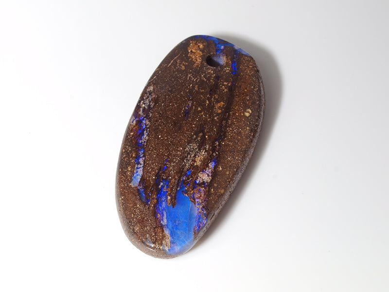 Opal Australien, Gebohrt für Opalanhänger