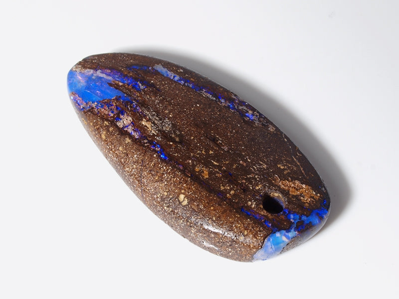 Opal Australien, Gebohrt für Opalanhänger