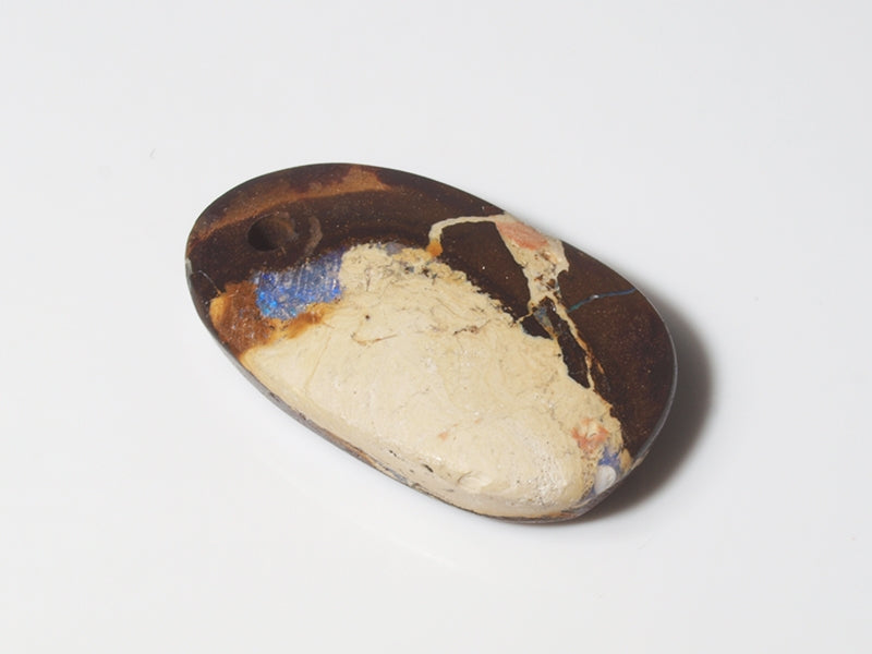 Opal Australien, Gebohrt für Opalanhänger