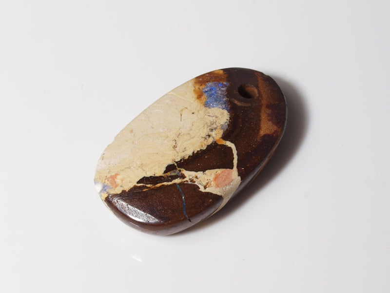 Opal Australien, Gebohrt für Opalanhänger