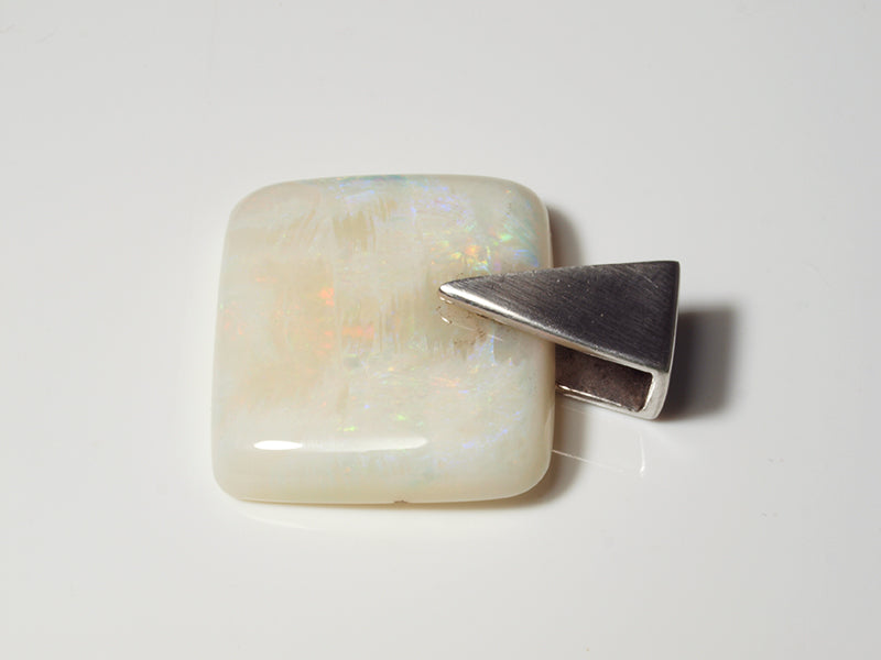 Opalschmuck, Anhänger mit Opal aus Australien