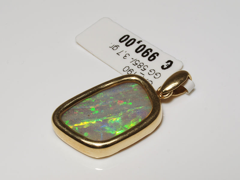 Opalschmuck, Goldschmuck, Anhänger aus Gold mit Opal aus Australien