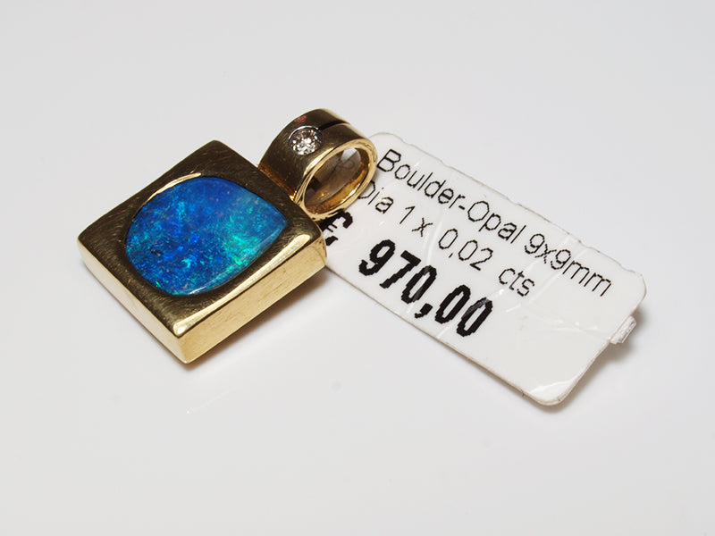 Opalschmuck, Goldschmuck, Anhänger aus Gold mit Opal aus Australien