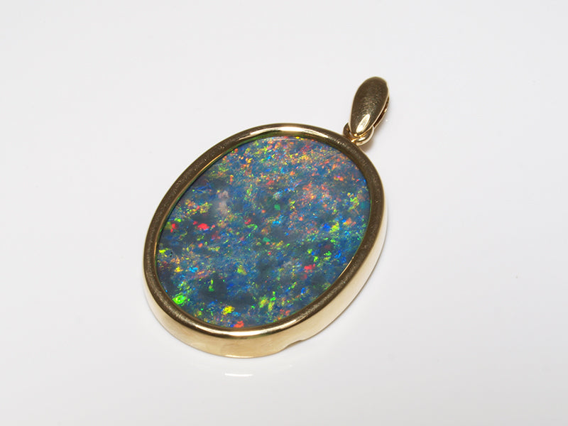 Opalschmuck aus Gold, Anhänger mit Opaldublette