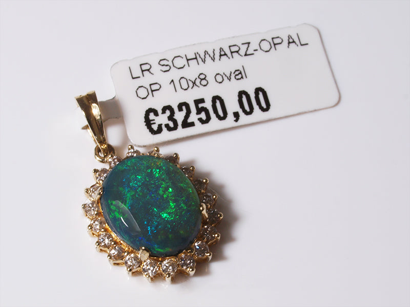 Opalschmuck, Anhänger aus Gold mit Schwarzopal aus Australien