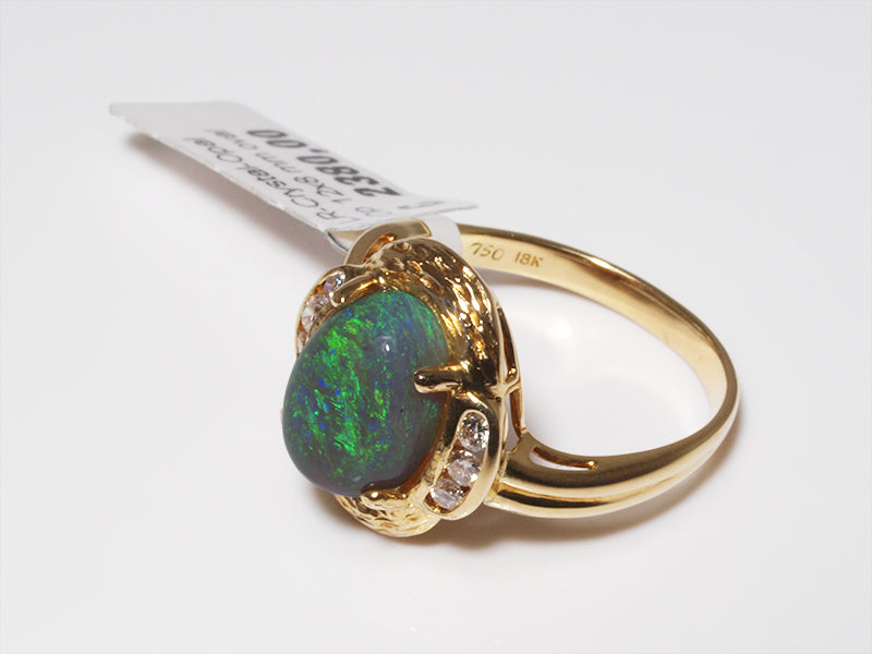 Opalschmuck, Goldring mit Kristallopal und Diamant