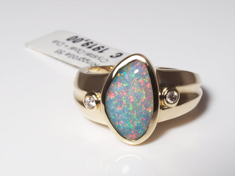 Opalschmuck, Opalring aus Gold mit Kristallopal aus Australien