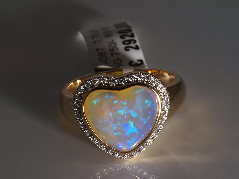 Opalschmuck, Goldring mit Kristallopal und Diamant