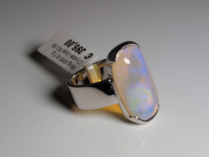 Ring aus Silber mit Opal aus Australien