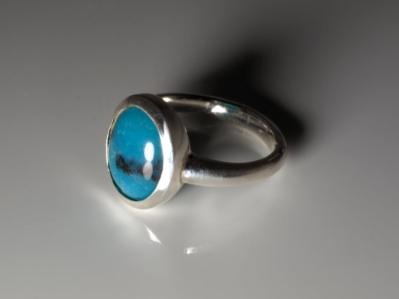 Ring aus Silber mit Opal aus Australien