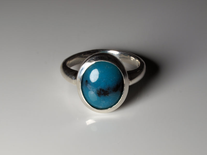 Ring aus Silber mit Opal aus Australien