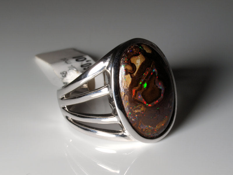 Ring aus Silber mit Opal aus Australien