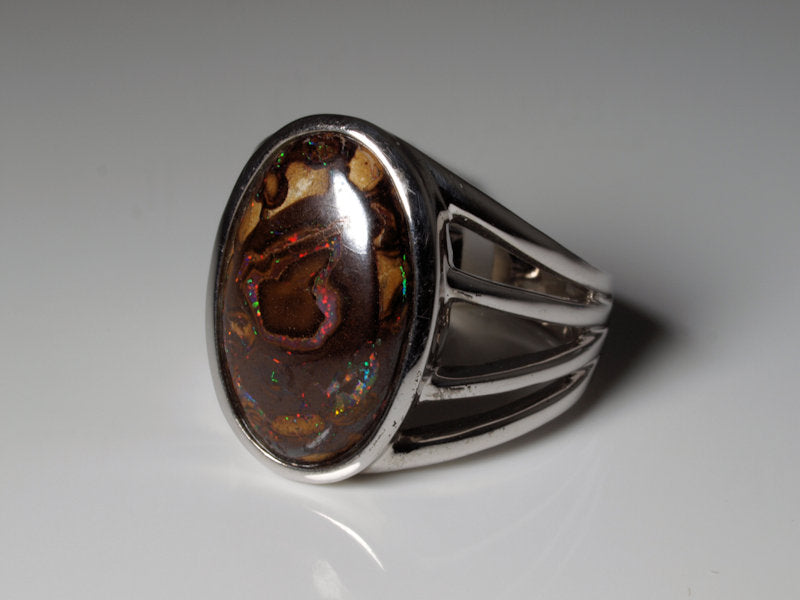 Ring aus Silber mit Opal aus Australien