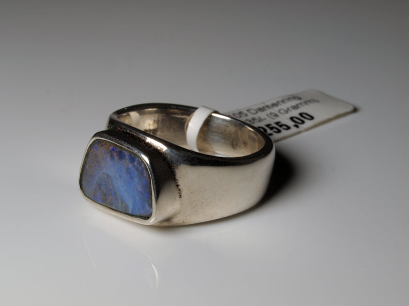 Ring aus Silber mit Opal aus Australien