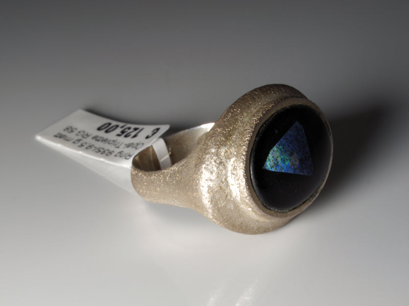 Ring aus Silber mit Opal aus Australien