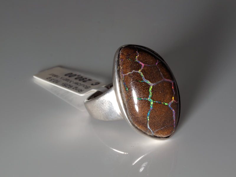 Ring aus Silber mit Opal aus Australien