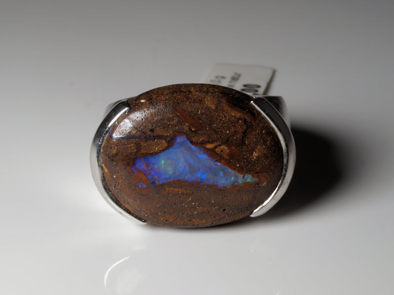 Ring aus Silber mit Opal aus Australien