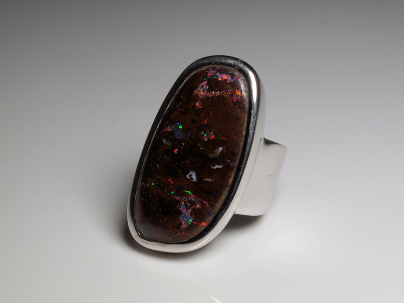 Ring aus Silber mit Opal aus Australien