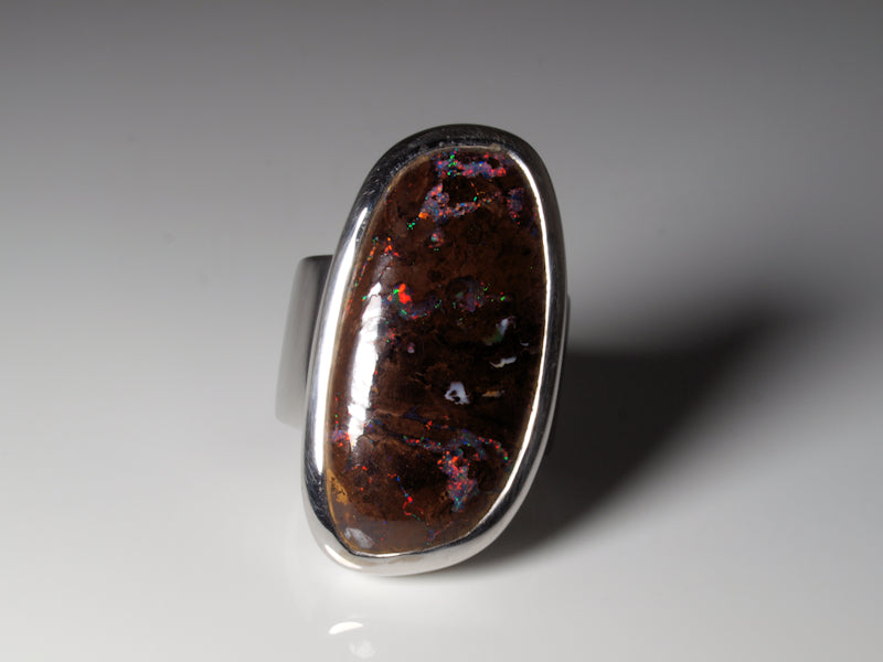 Ring aus Silber mit Opal aus Australien