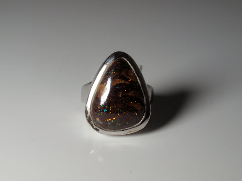 Ring aus Silber mit Opal aus Australien