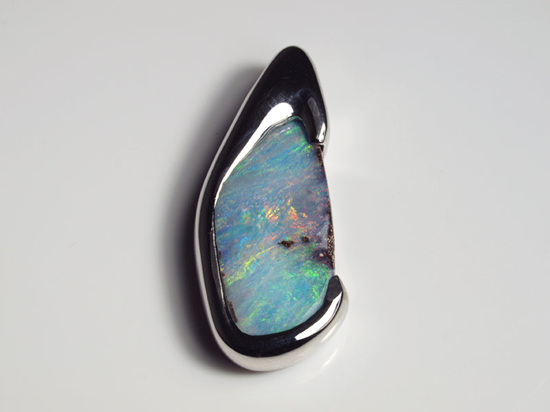 Opalschmuck - Anhänger aus Silber mit Boulder-Opal