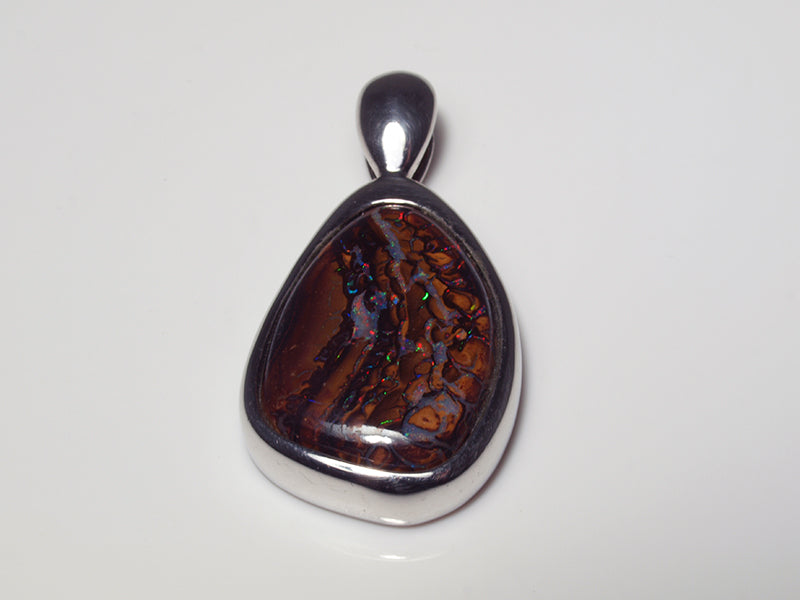 Opalschmuck - Opalanhänger aus Silber mit Boulder Matrix Opal