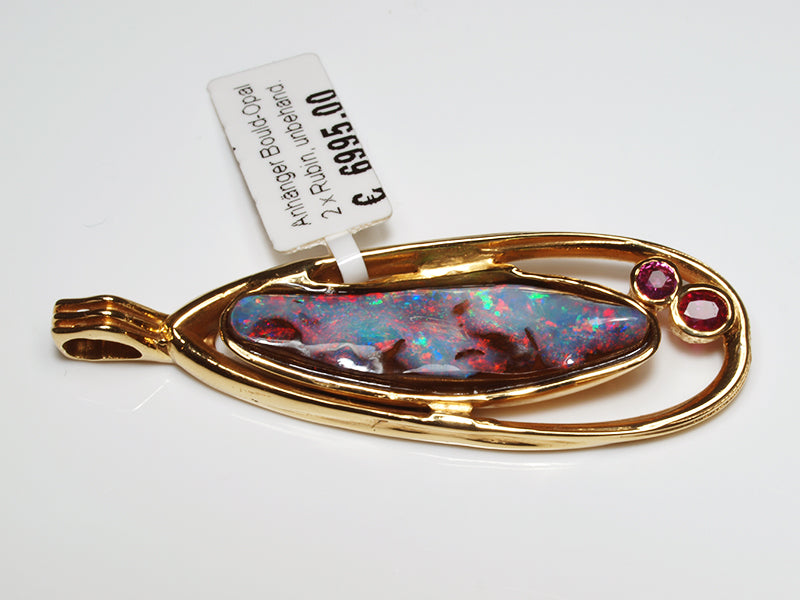 Opalschmuck - Goldschmuck, Anhänger aus Gelbgold mit Boulderopal und Rubin